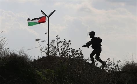 Un Miembro De Las Fuerzas De Seguridad Israelíes Internacional El Mundo