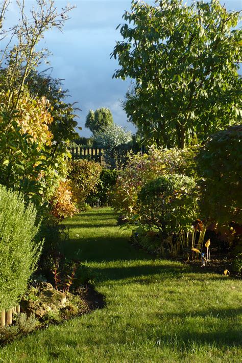 Le Jardin De Pacalou Un Jardin Beau En Toutes Saisons