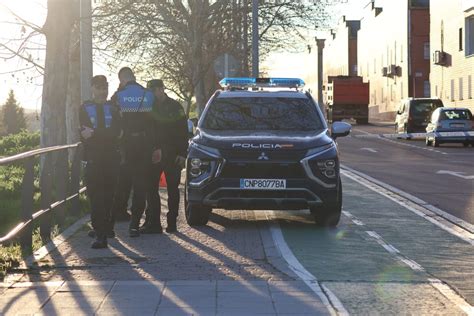 Galer A Despliegue Policial Tras La Aparici N De Un Cad Ver En La