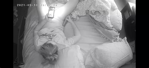 Milf no puede dejar de tocar su coño cámara parte xHamster