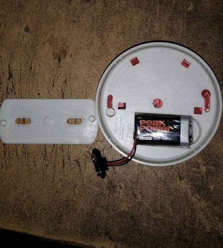 Bright Photoelectric Battery type Smoke Detector, For Fire Fighting at ...