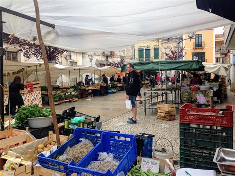 De Mercadillos Y Compras En Loul