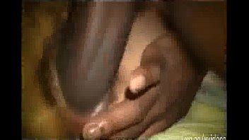 Esposa asiática grita mientras su coño es invadido por una BBC XVIDEOS