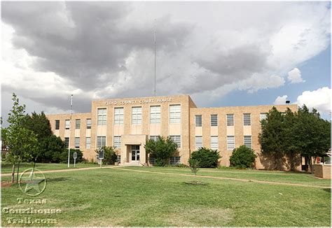 Floyd County Courthouse - Floydada, Texas - Photograph Page 1