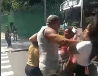 Membros da campanha de vereadora do PT são agredidos no Rio