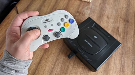 Sega Saturn Pro Review Retro Bit Controller Doet Bijna Alles Goed