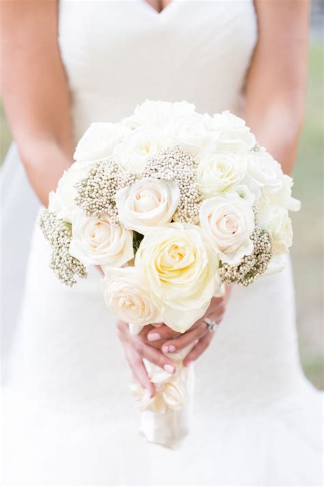 The Bride Carried White : Unlocking the All-White Bridal Bouquet | by
