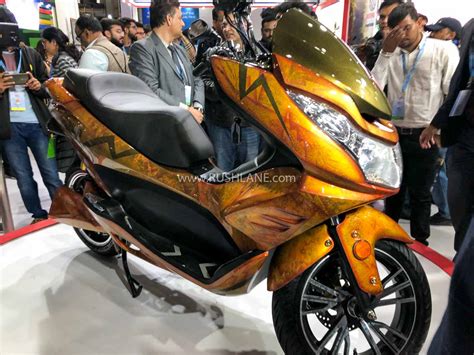 New Okinawa Cruiser Electric Maxi Scooter At Auto Expo 2020