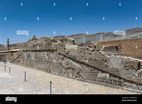 Persepolis architecture hi-res stock photography and images - Alamy