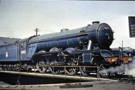 Knight of Thistle in BR Ultramarine : r/TrainPorn