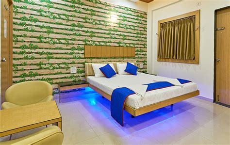 Superior Non AC Room Hotel Ganeshratna Kolhapur