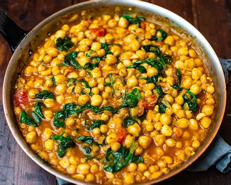 Chana masala with spinach • Lou's Kitchen Corner