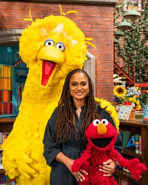 Sesame Street Is Feeling The Love On Cartoonito This February The Toy Insider