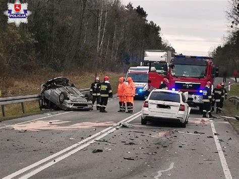 Wypadek w Dąbrowie Tarnawackiej Dwie osoby w szpitalu ZDJĘCIA FILM