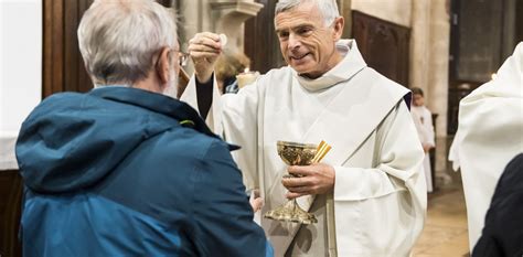 Évangile du dimanche manger le corps du Christ quand les disciples