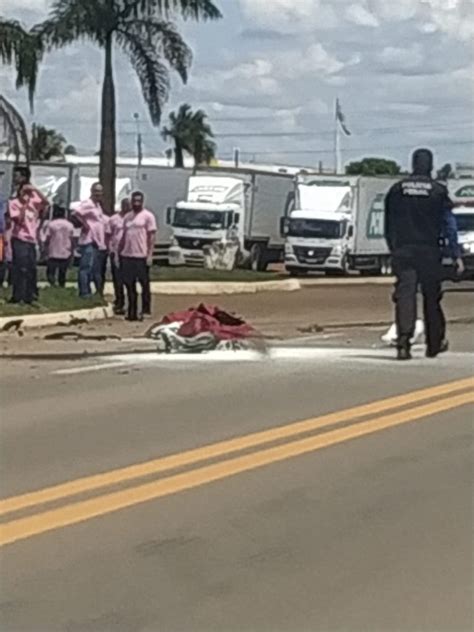 Duas Pessoas Morrem Em Grave Acidente Entre Moto E Camionete Do