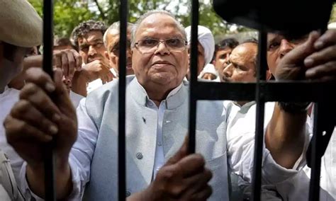 Ex Jandk Governor Satya Pal Malik Not Detained Came To Police Station On