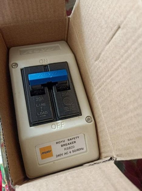 Royu Breaker Safety Circuit Breaker With Enclosure Box Case 15A 20A