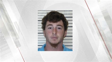 Handcuffed Man Escapes Mayes County Deputies