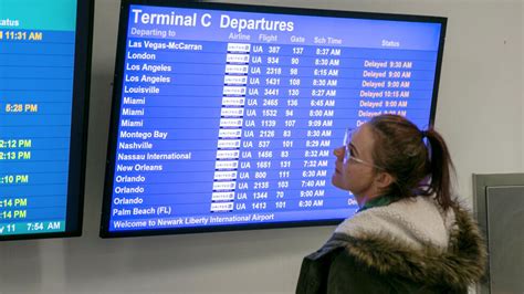 Us Airports Rumble Back To Life After Computer Outage Grounds Flights