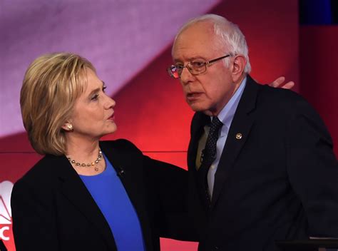 These Funny Democratic Debate Memes & Tweets Are All Too Honest