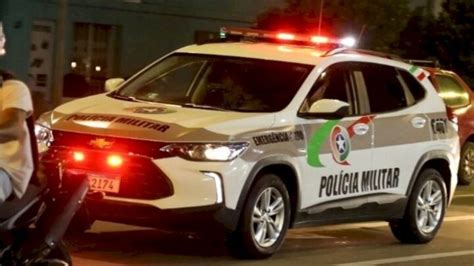 Motorista de aplicativo é amarrado e assaltado por criminosos em