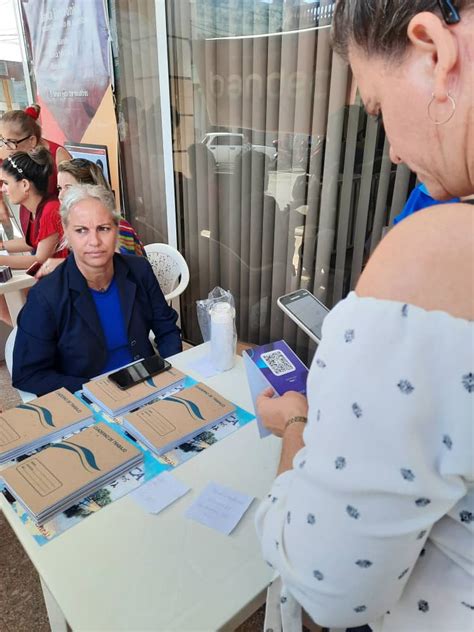 Empresa De Correos Holgu N En Feria Comercial En La Ciudad De Los