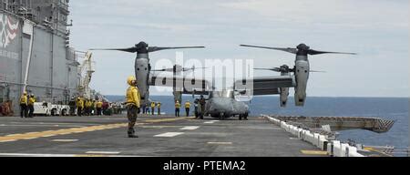 Mv Ospreys Con La Th Marine Expeditionary Unit Meu Si Prepara A