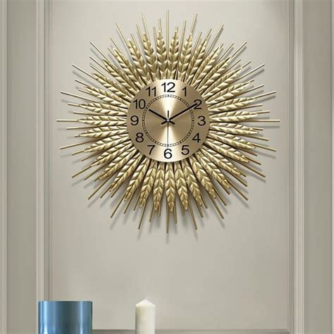 Horloge Murale Sunburst en Métal Surdimensionnée Homary FR Horloge