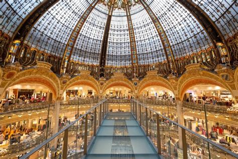 Pourquoi visiter la Galerie Lafayette des Champs-Élysées à Paris