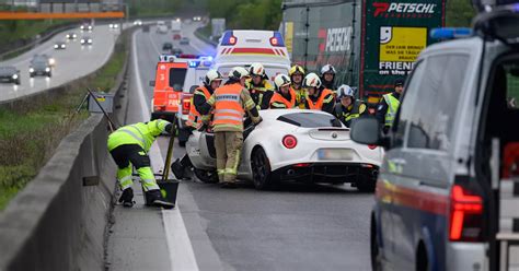 Verkehrsunfall Auf Der A1 Westautobahn Bei Linz