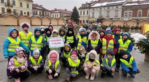 Udział naszych przedszkolaków w akcji Choinka z klasą na wielickim