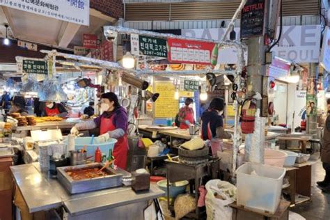 Gwangjang Market, Seoul - Book Tickets & Tours | GetYourGuide