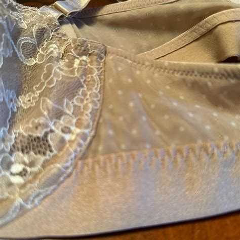 B Tempt D Nude Lace Bra Size 32 D Depop