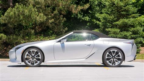 Lexus LC 500 Convertible Sings V8 Tune During Autobahn Top Speed Run