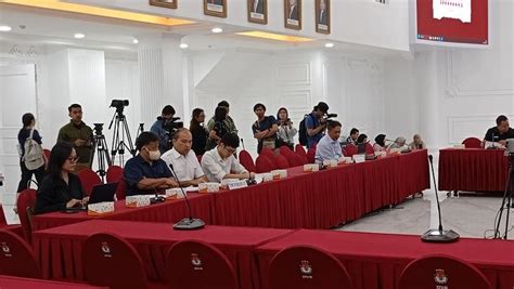 Timses Capres Cawapres Rapat Bahas Format Debat Di Gedung Kpu