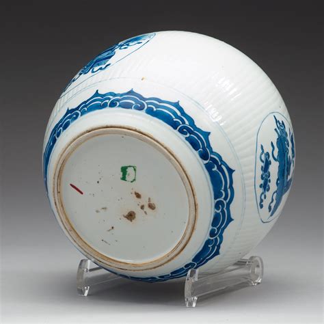 A Blue And White Jar Qing Dynasty Kangxi 1662 1722 Bukowskis