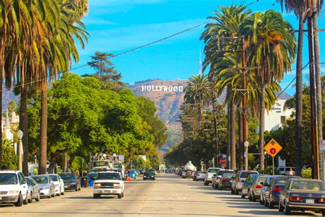 17 Best Neighborhoods In Los Angeles To Live In 2024