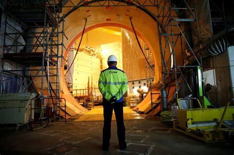 La discrète offensive de lindustrie nucléaire