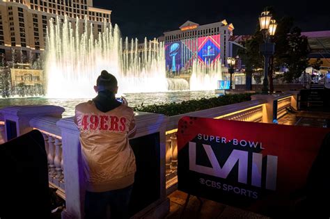 How the Super Bowl Is Affecting Las Vegas (and Carrot Top) - The New ...