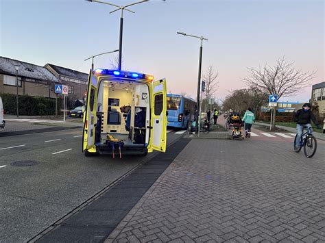 Fotonieuws Fietsster 38 ernstig gewond na aanrijding met bus WâldNet