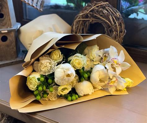 Букет «Маниока» из роз и пионов - заказать и купить за 6 600 ₽ с ...