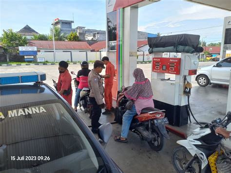 Patroli Polsek Kota Monitoring Distribusi Dan Antrean Bbm Di Spbu