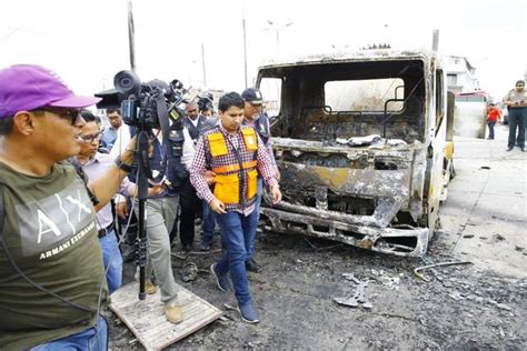 Villa El Salvador Así Quedaron Las Calles Y Vehículos Tras Explosión Del Camión Cisterna De