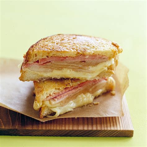 Grilled Cheese with Ham Sandwich – Deluxe – Pizza Choice