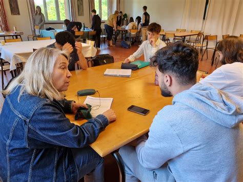 Isère C est calme silencieux et on a un jardin ces élèves