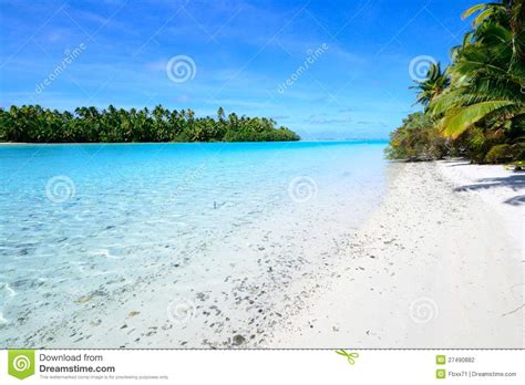 Aitutaki Lagoon, One Foot Island Stock Photo - Image of heat, beach ...