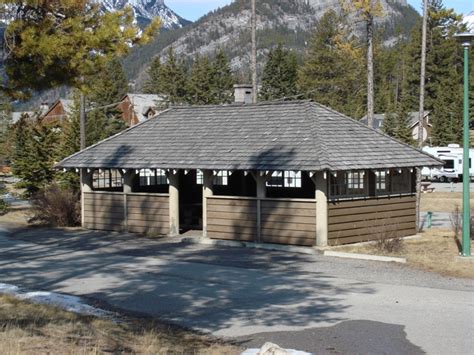 Tunnel Mountain Campground - AlbertaWow Campgrounds and Hikes