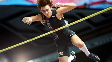 Pole Vault World Record : Pole Vault World Record Photos And Premium ...