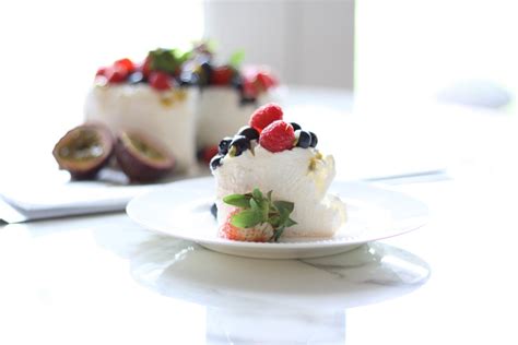 Berry Passion Fruit Pavlova - Joy + Oliver